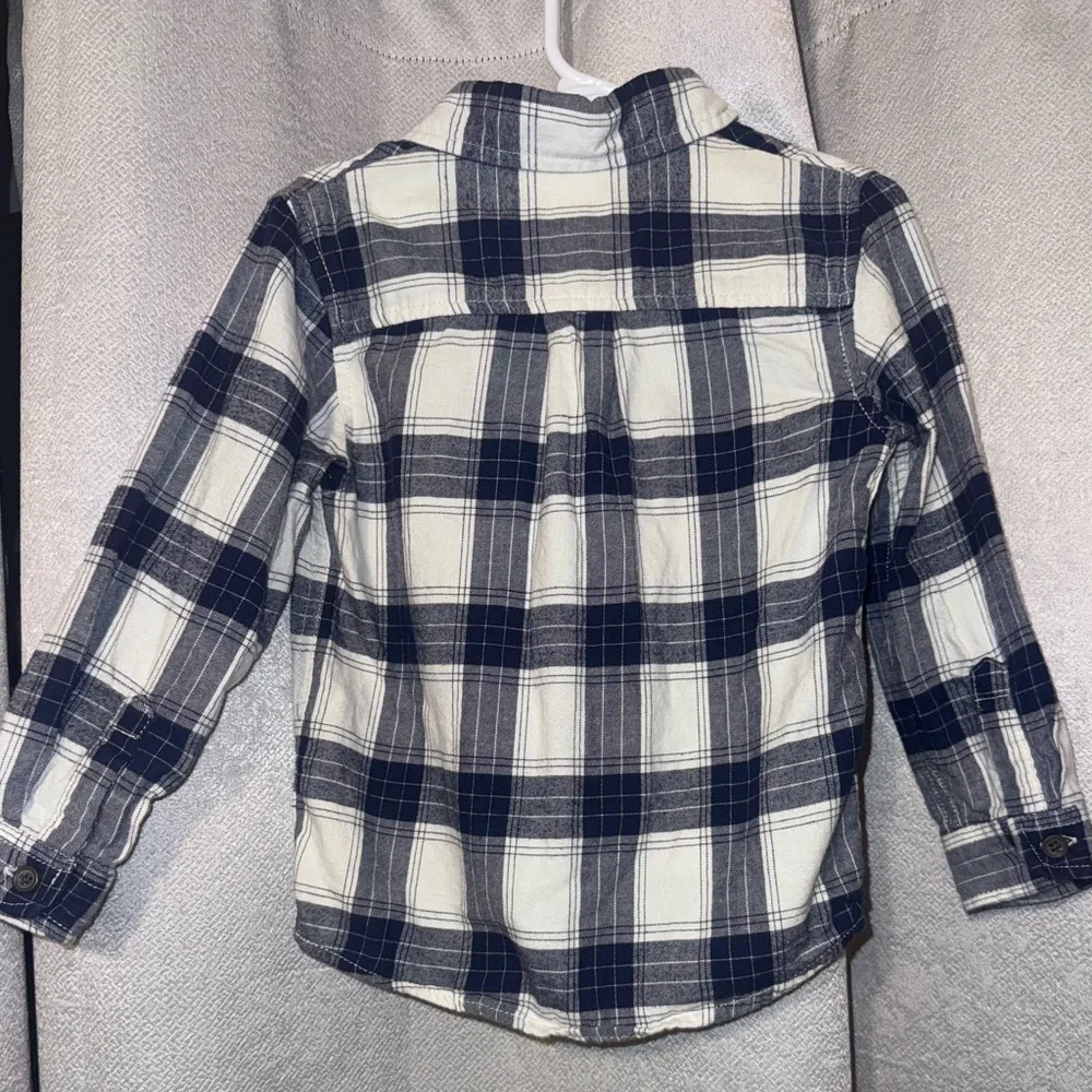 Boys Long Sleeve Cat & Jack Flannel Button-Down Shirt Size 4T